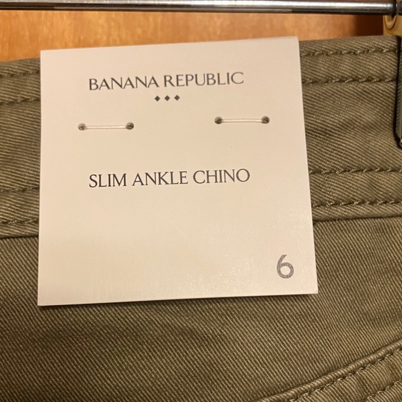 BANANA REPUBLIC. “Campground” Slim Mid-Rise Pants Ankle Pants. Size 6. NWT - Picture 8 of 11